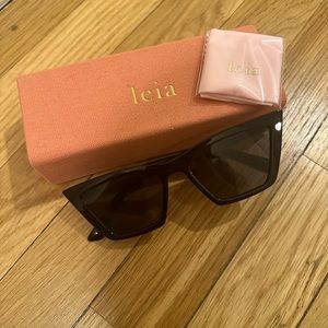 Valeria Leia Grace black cat eye sunglasses